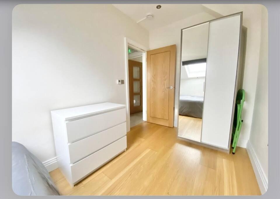 Luxury 4-Bed Apartment With Balcony & Garden, Near Emirates Stadium, 15 Mins To Central London Exteriör bild