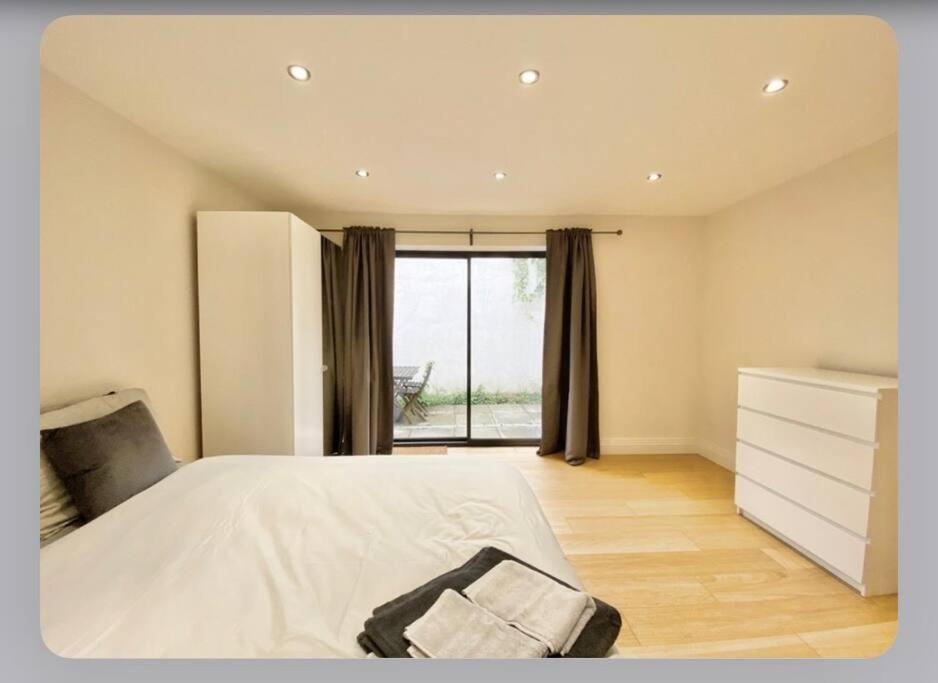 Luxury 4-Bed Apartment With Balcony & Garden, Near Emirates Stadium, 15 Mins To Central London Exteriör bild